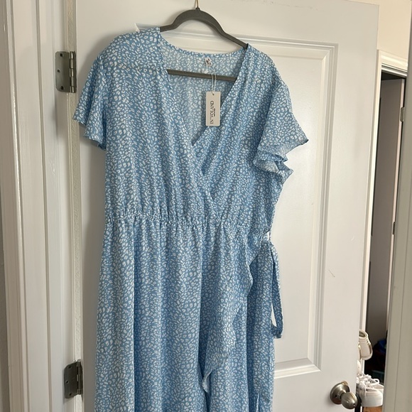 💙 Viral Blue Wrap Midi Dress – Flutter Sleeve, Tie Waist, High-Low Hem - Picture 3 of 4